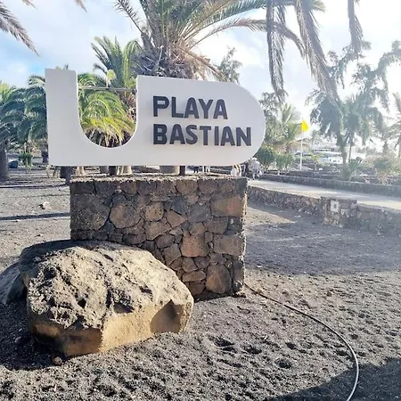 Playa Bastian First Line Of The Sea Apartment Costa Teguise Exterior photo